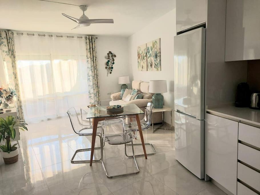 בנאלמדנה Lux. Frontbeach-Terrace. 5 Pools.Tv. 2 A.C.Netflix מראה חיצוני תמונה
