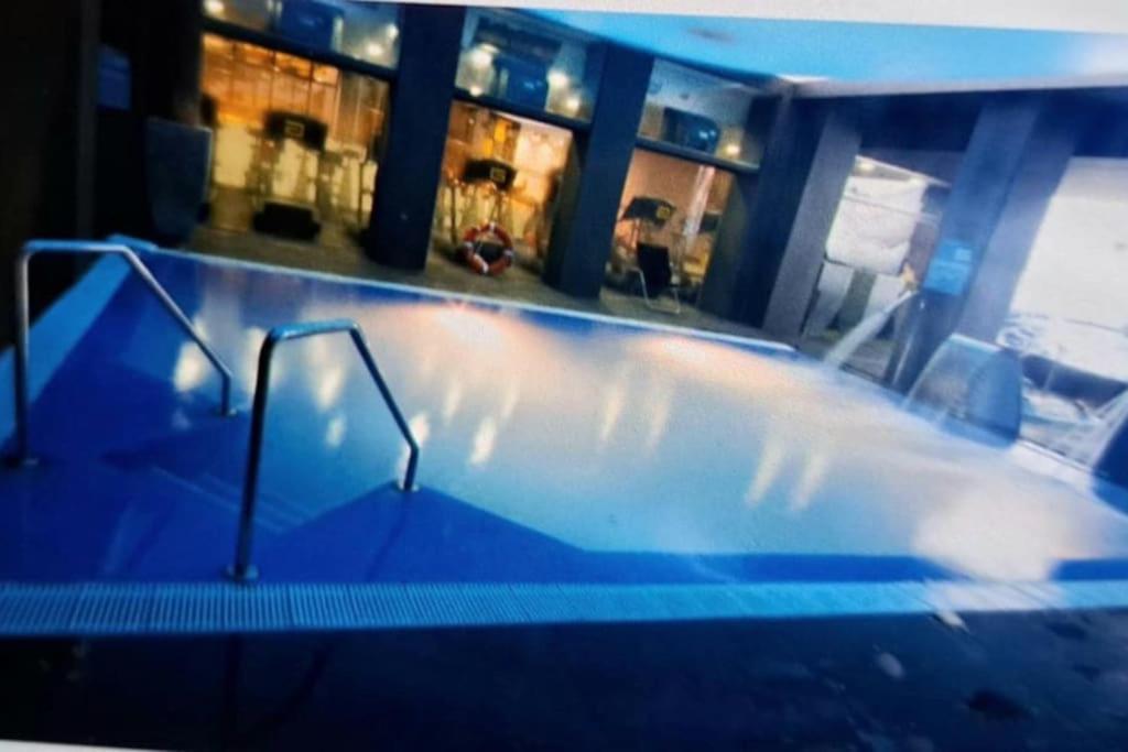 בנאלמדנה Lux. Frontbeach-Terrace. 5 Pools.Tv. 2 A.C.Netflix מראה חיצוני תמונה