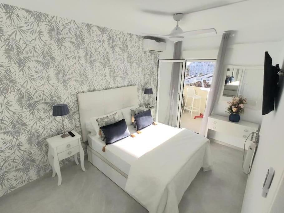 בנאלמדנה Lux. Frontbeach-Terrace. 5 Pools.Tv. 2 A.C.Netflix מראה חיצוני תמונה