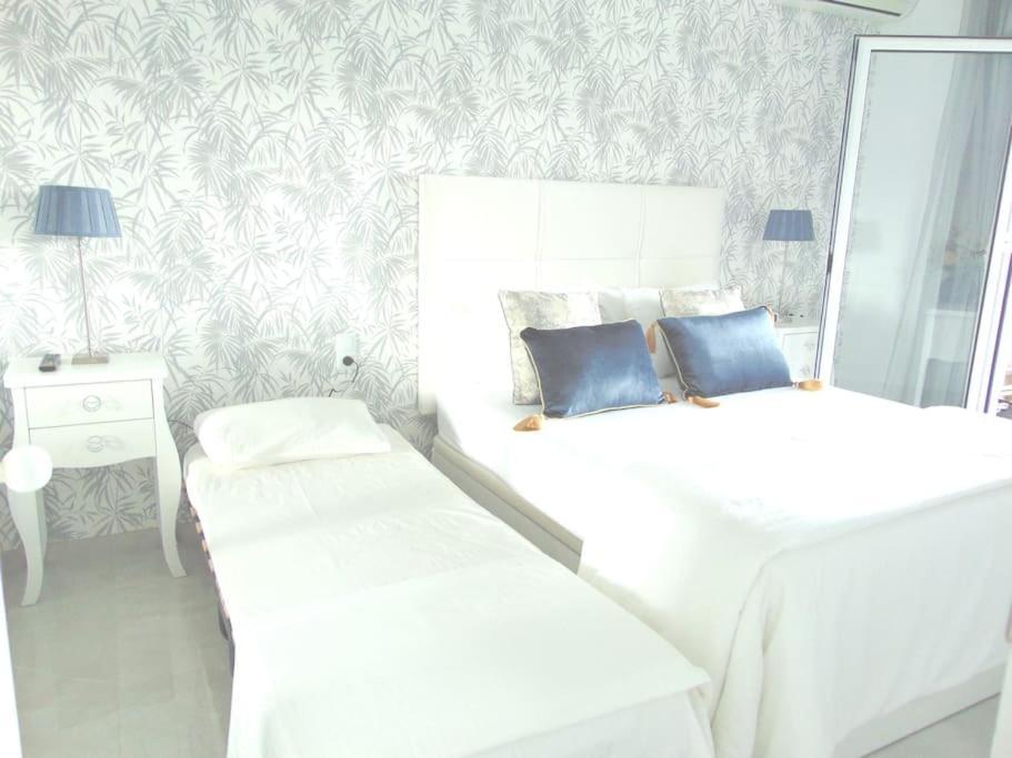בנאלמדנה Lux. Frontbeach-Terrace. 5 Pools.Tv. 2 A.C.Netflix מראה חיצוני תמונה